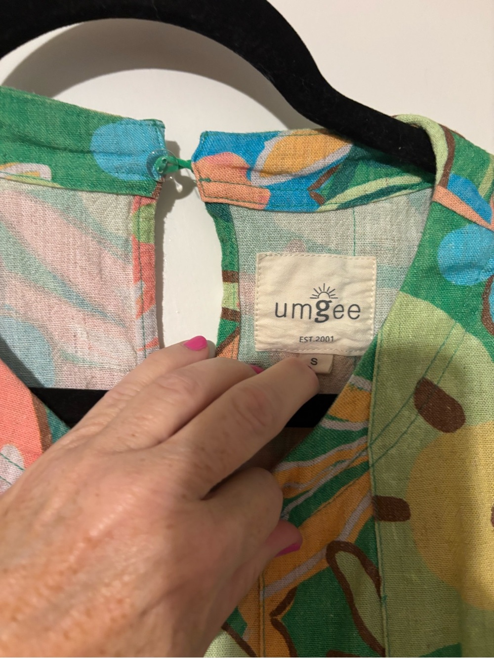 Umgee Green Floral Short Sleeve Blouse with Multicolor Print - Picture 2 of 5